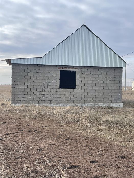 Жер телімі сатылады, недостроенный дом.