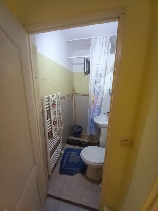 Apartament 3 camere de vanzare