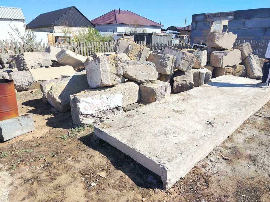 Продам блоки фбс, керамзит.