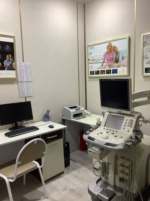 Действующая многопрофильная частная клиника. Первая линия.  Новза.