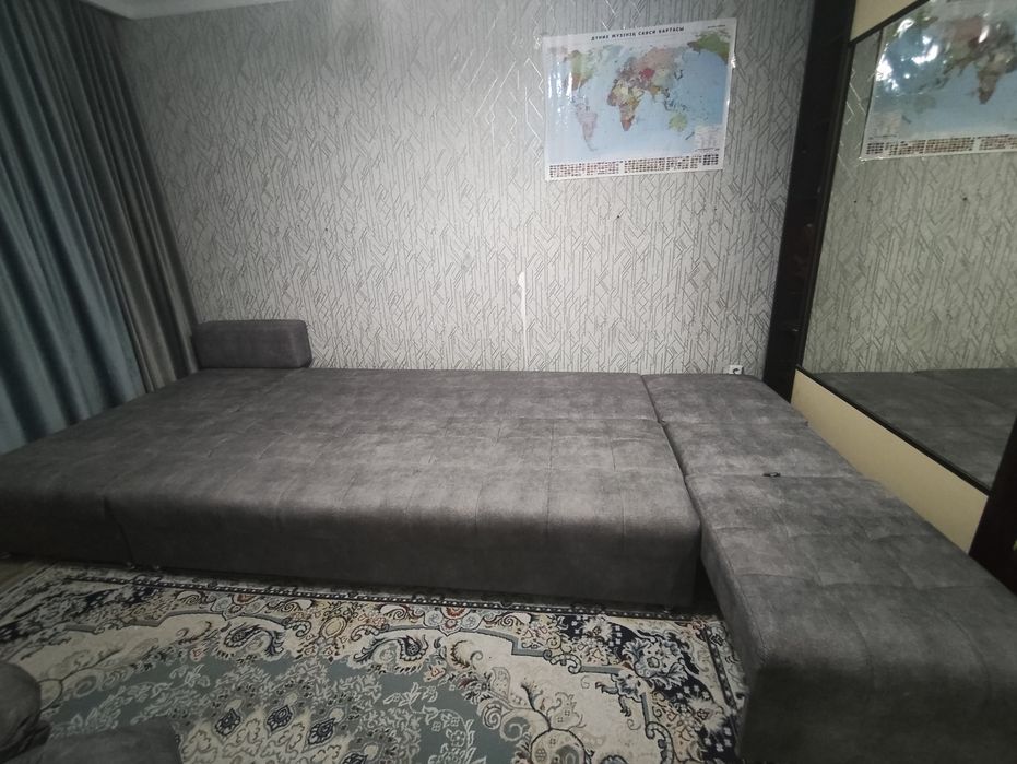Продам диван угловой трансформер с креслом