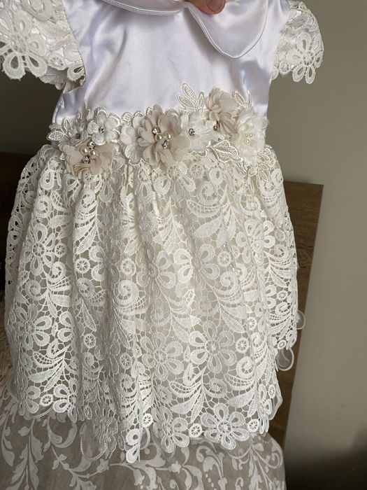 Rochita ocazie pentru fetite 6-9 luni stare excelenta