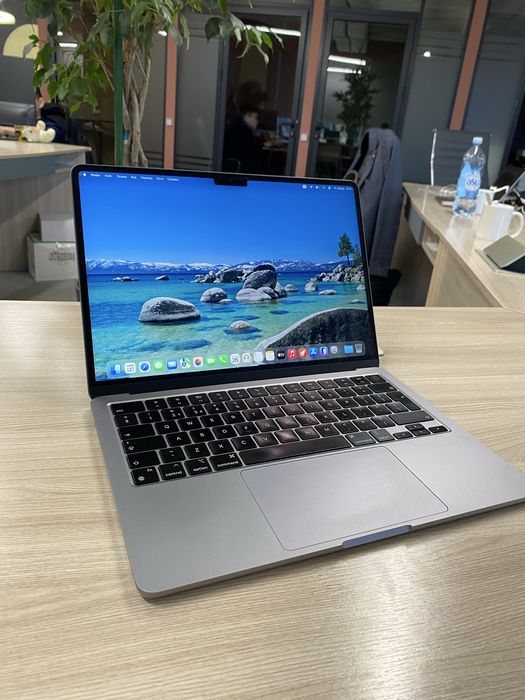 Macbook Air 13,6 M2