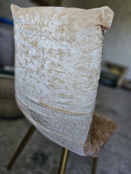 Продам чехлы на стулья, тюли, утюг