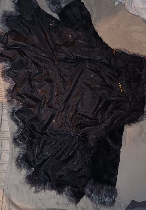 Продавам дамско  палто  размер S