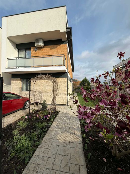 Casă individuală modernă - 120 mp utili - Teren 300 mp