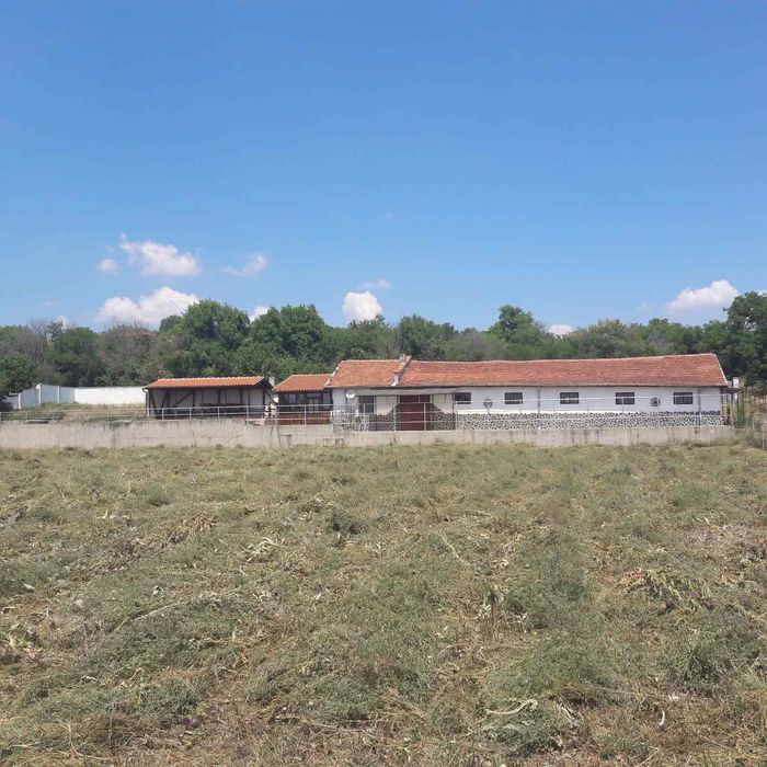 Продава Бизнес имот в с.Боровец общ.Кочериново