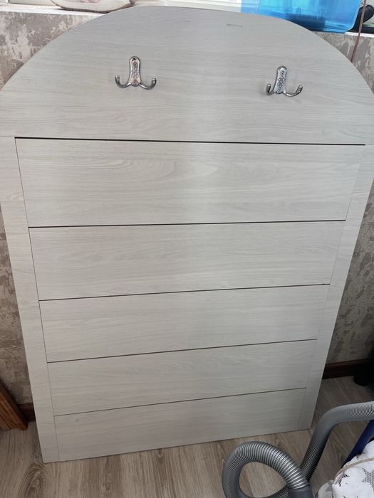 Продам доску с крючками (для магазинов)