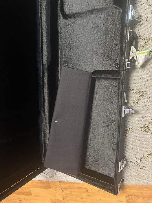 Hard case/ Кейс/ Чехол для электрогитары/ strat/ tele