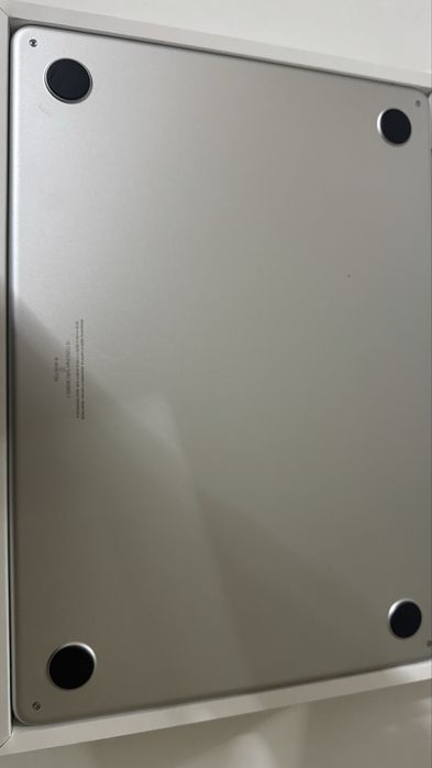 Macbook Air 13 M4 2025
