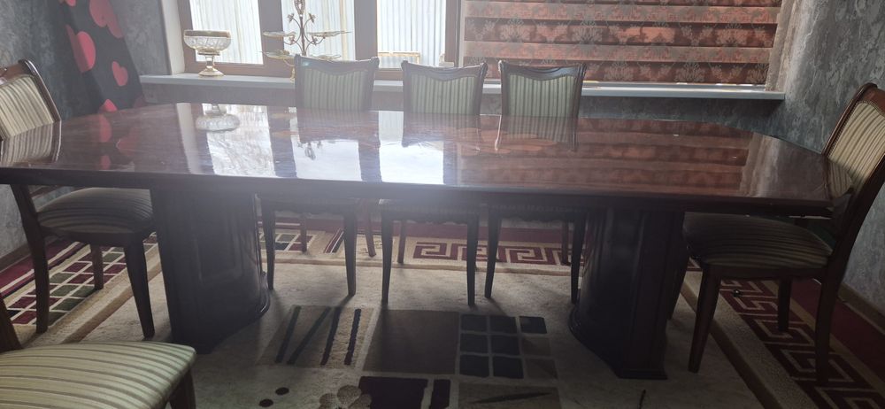 Stol, 8ta stul, materiali yong'og.