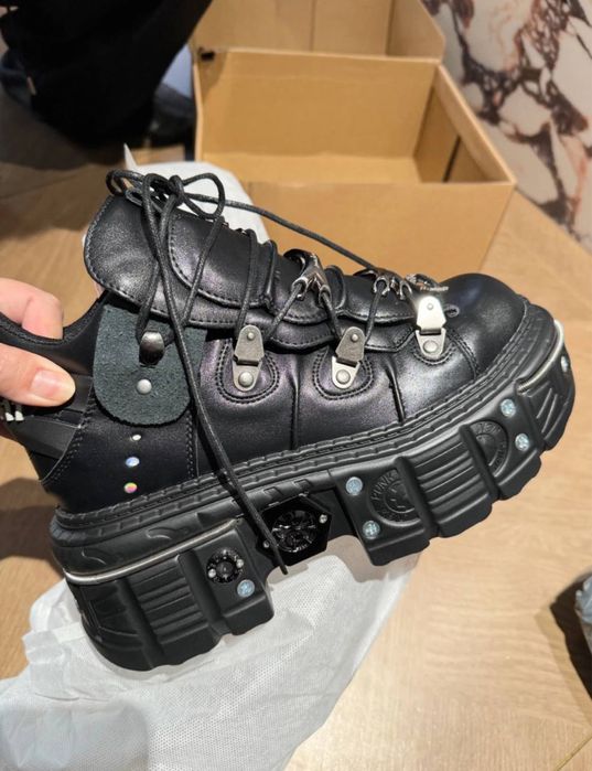 Продам нью роки.