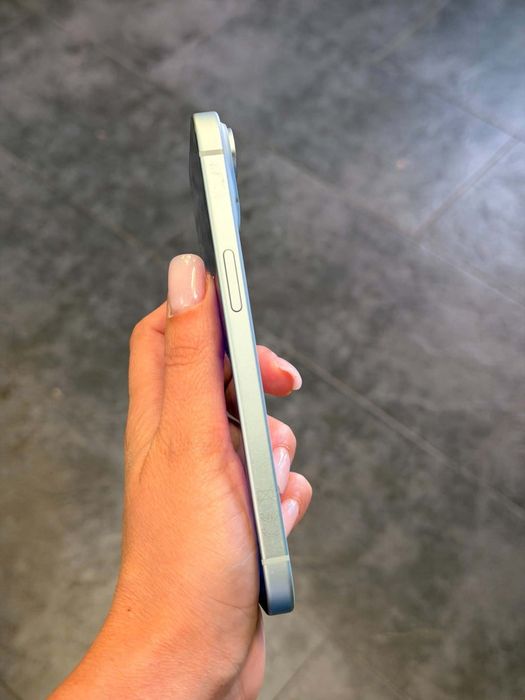 Iphone 15 Blue Impecabil Liber