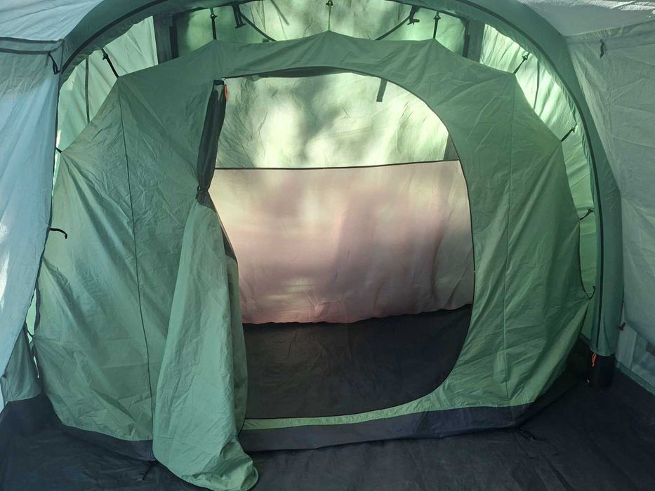 Палатка Coleman FastPitch Air Valdes 6 с надуваеми рейки