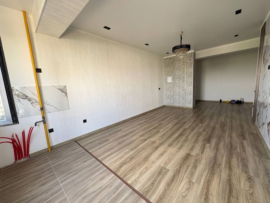 Продаётся квартира 60 квадратных метров.  2/9/10 этажного дома.