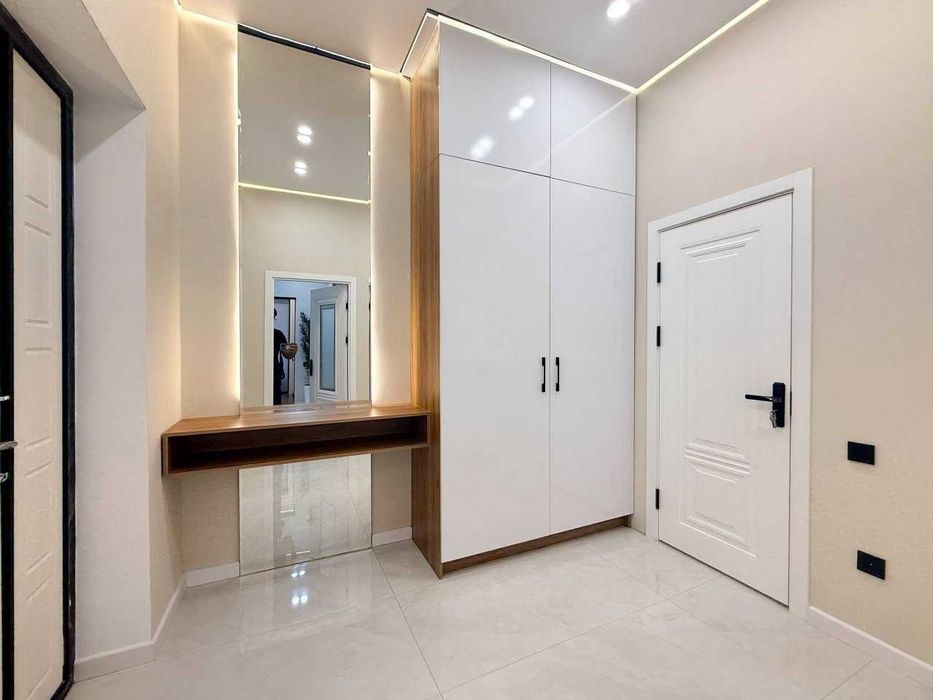 Буз Базар центр Sayram Avenue 2-комнатная с новым ремонтом `