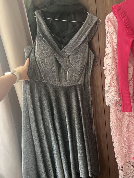 Официални рокли! Почти нови!