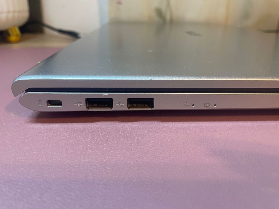 Laptop 17' Asus Vivobook M712D