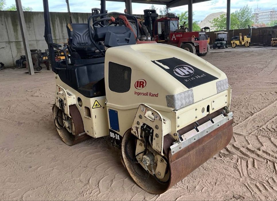 Cilindru Vibro Compactor  Ingersoll Rand DD-24