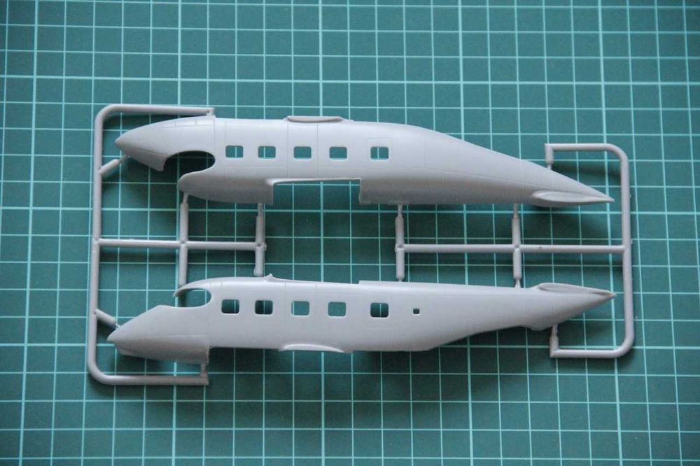 Сборная модель самолета Ан-28 (Амодел, 1/72)