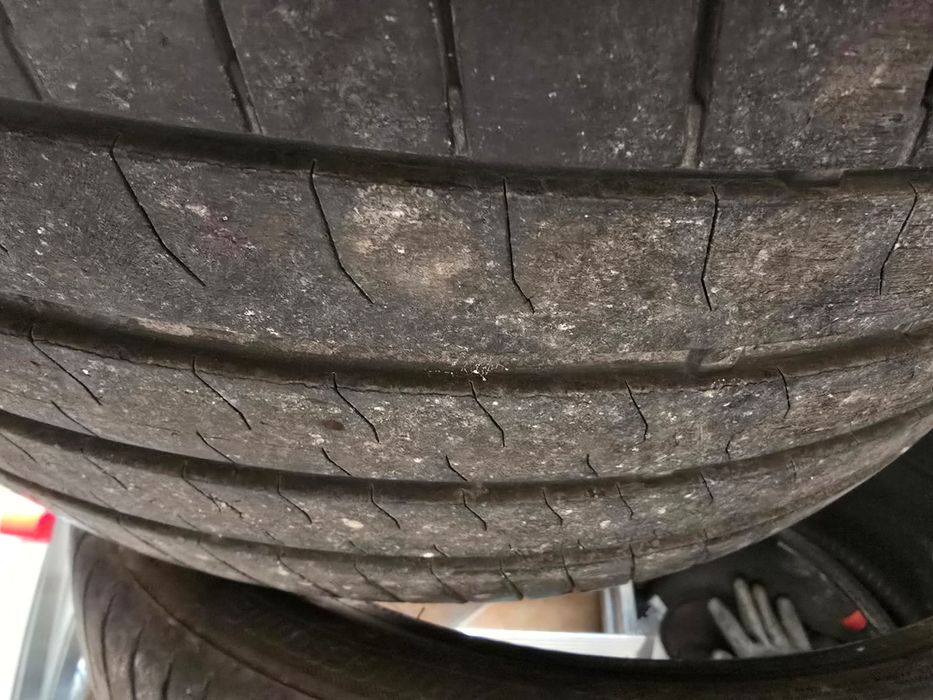 Cauciucuri vara bridgestone aproape noi 275 30 20