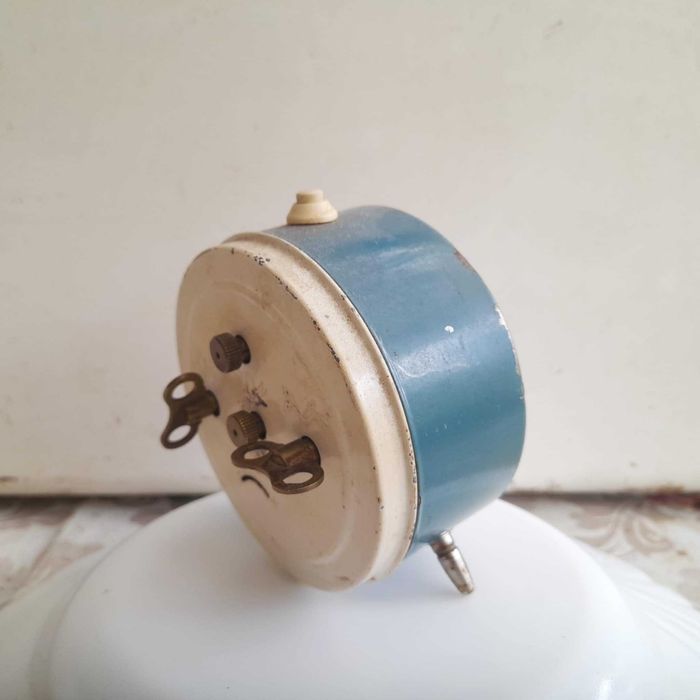 Ceas desteptator de masa - mecanic CLIPPER - Germania pret 90 lei