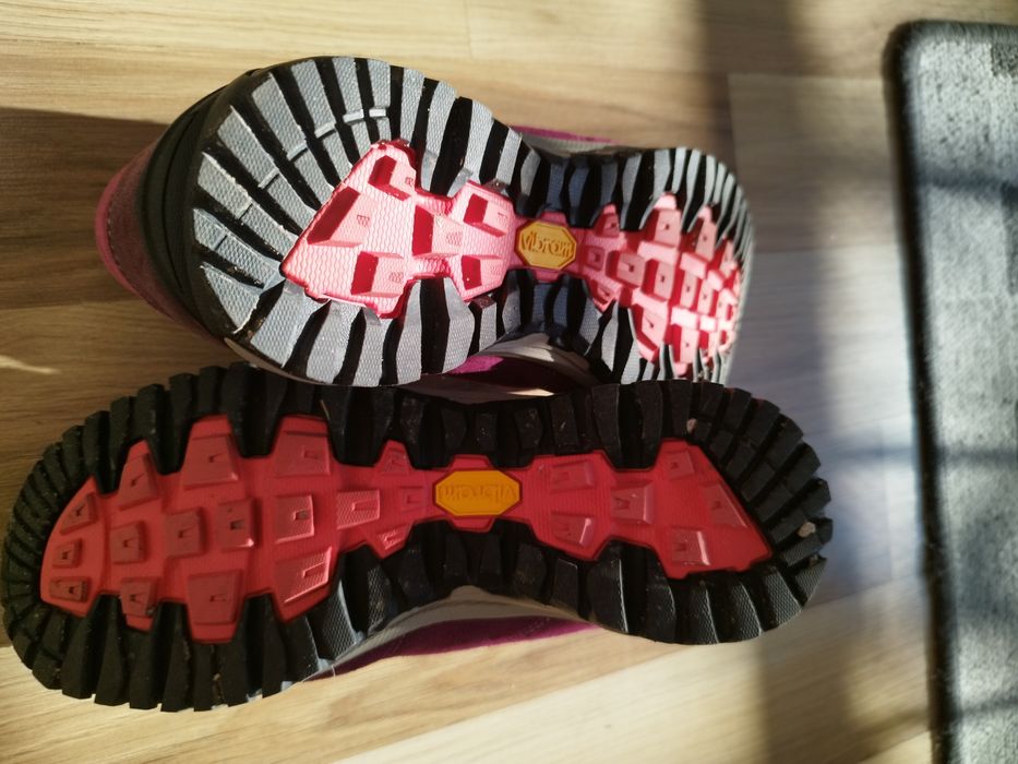 Туристически дамски обувки Lomer 39