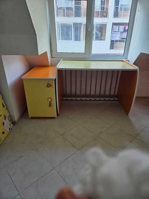 легло, бюро, кошара