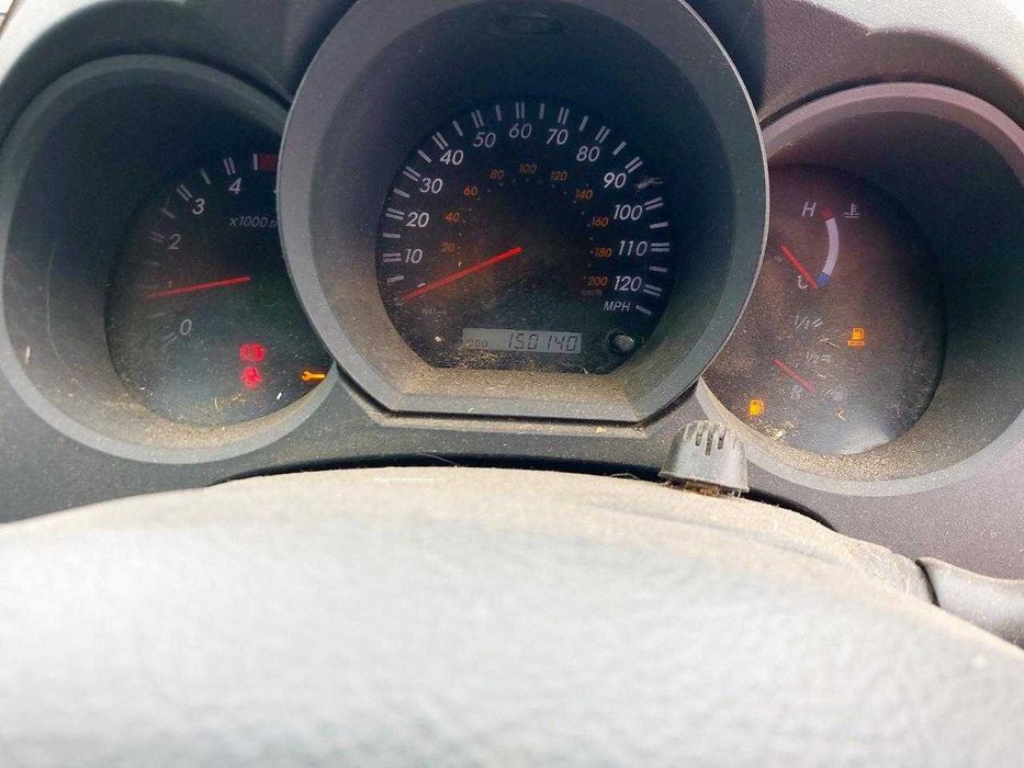 Dezmembrez Toyota hilux  2.5 Diesel 144CP, 2005-2015