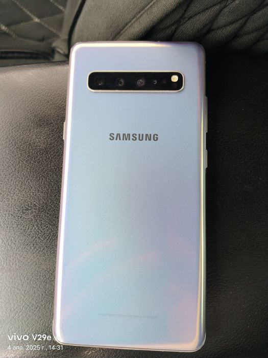 Samsung S10  Моде Кария
