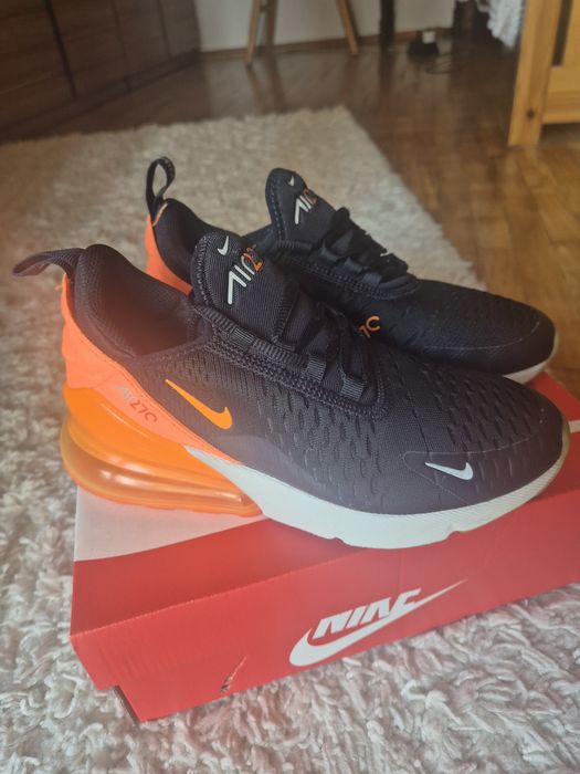 Детски маратонки Nike AIR MAX 270