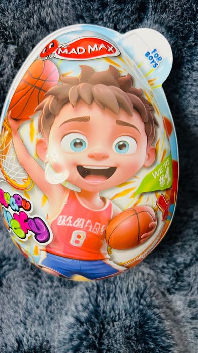 Ou cu jucarii surpriza