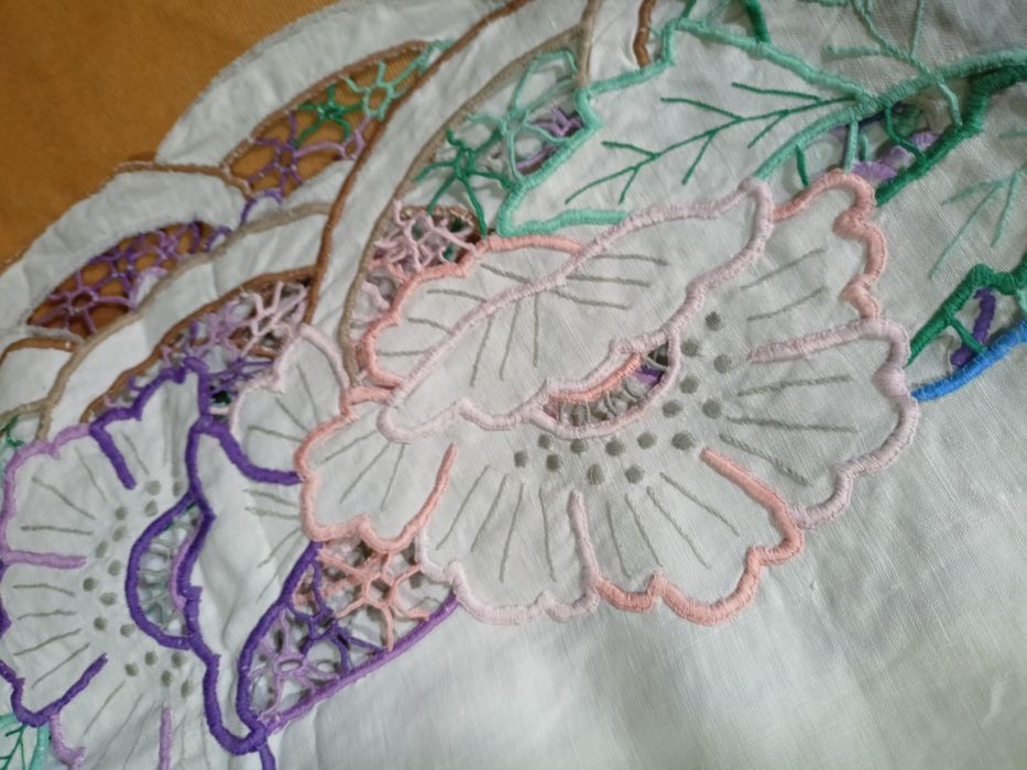 Скатерть антикварная