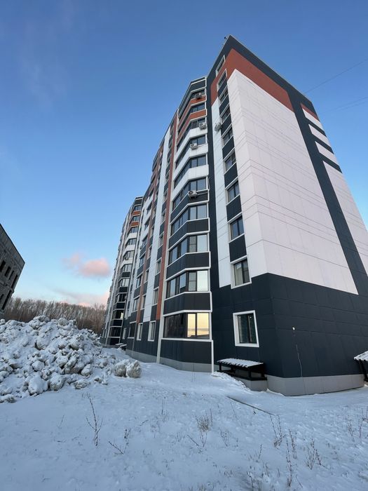 Продам 2шку на ул Базовая 2/3