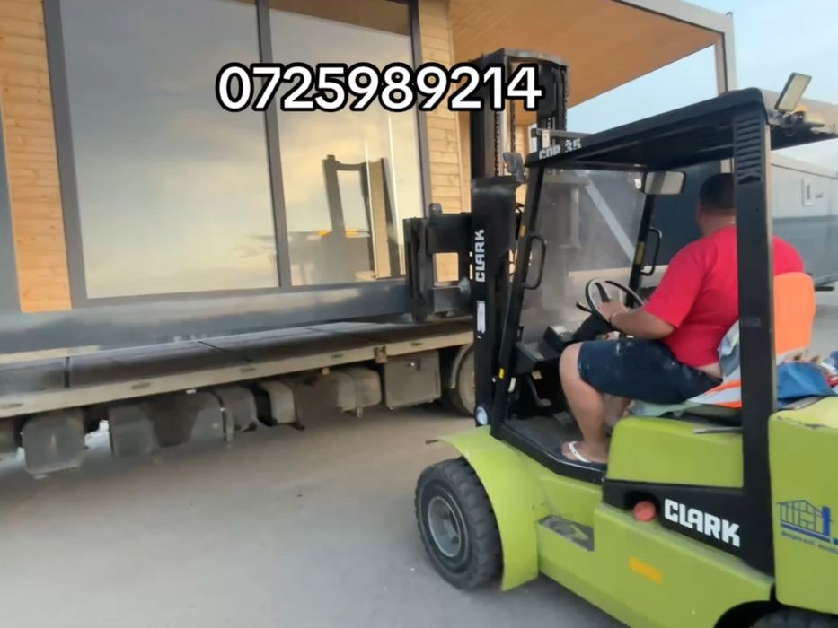 Container terasa modular cu lambriu lemn si sticla vitrina