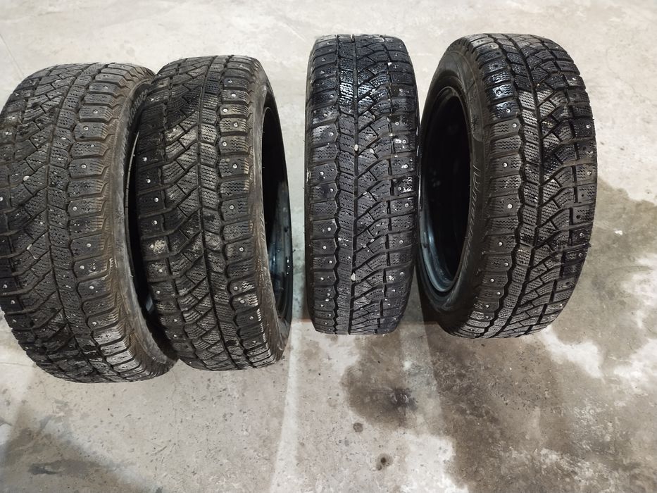 Продается Шины зимние размер15
