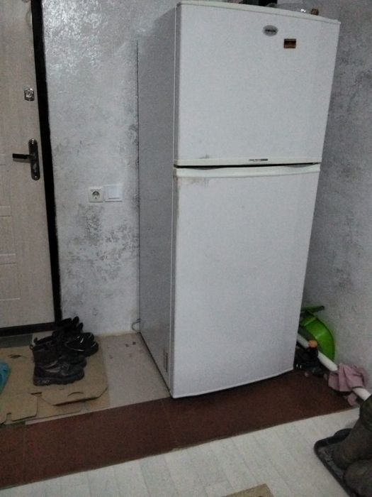 Холодильник сатылады