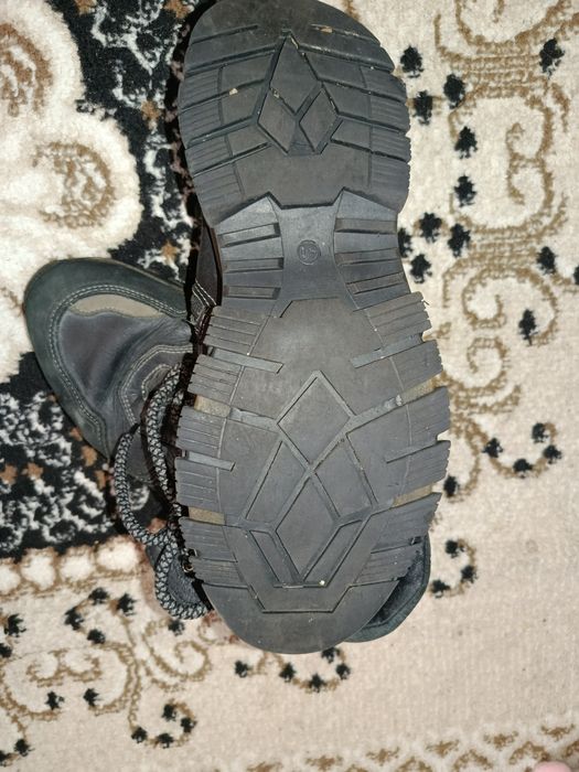 зимние кроссовки