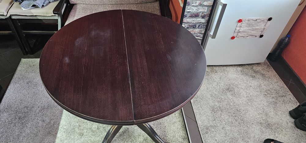 Разтегателна трапезна маса