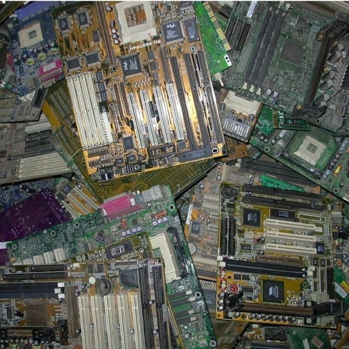 Принемаем платы любые