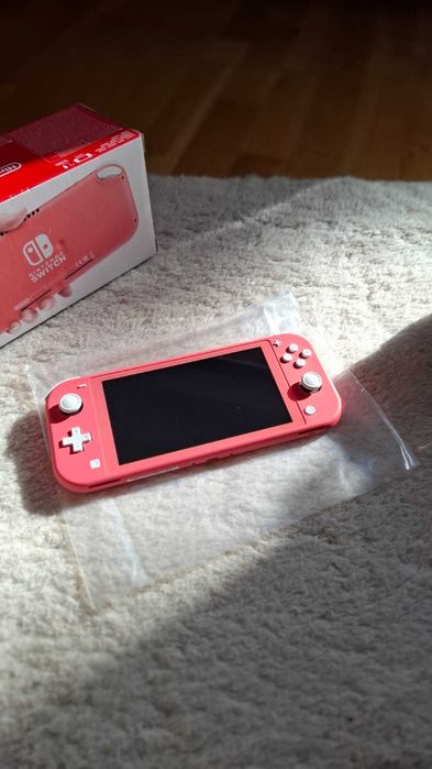 Nintendo Switch Lite Coral (Nou) + Joc Mario & Sonic