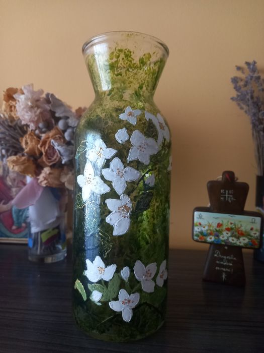 Vand vaze pictate. Preturile negociabile