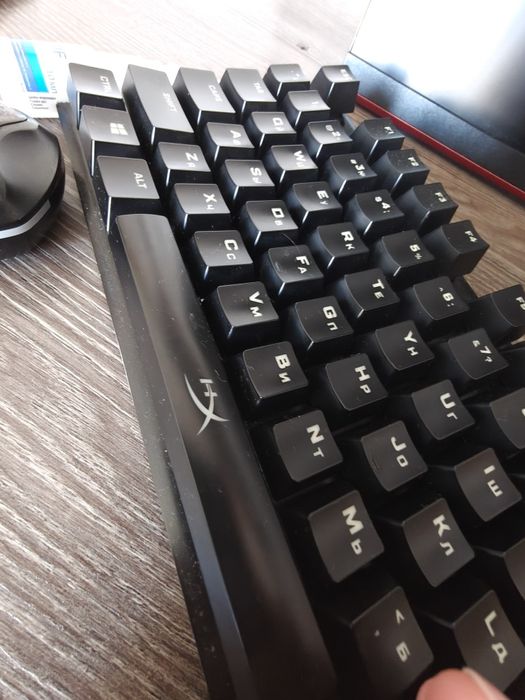 Продается клавиатура