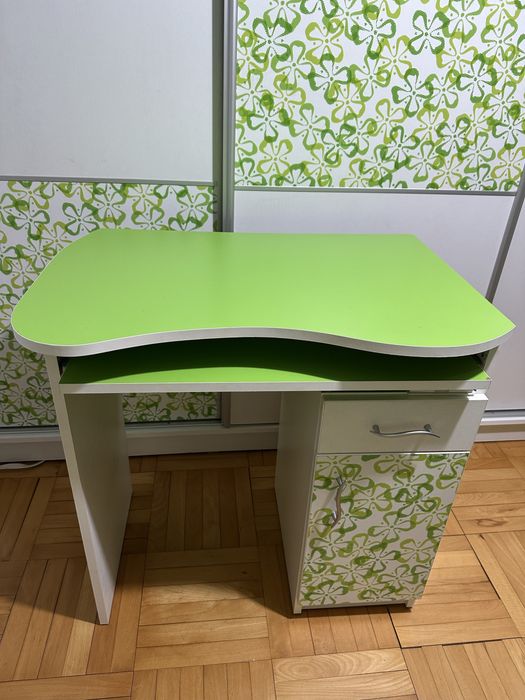 Легла 90/200 и бюро