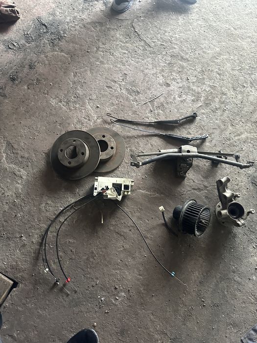 Продам запчасти на ауди