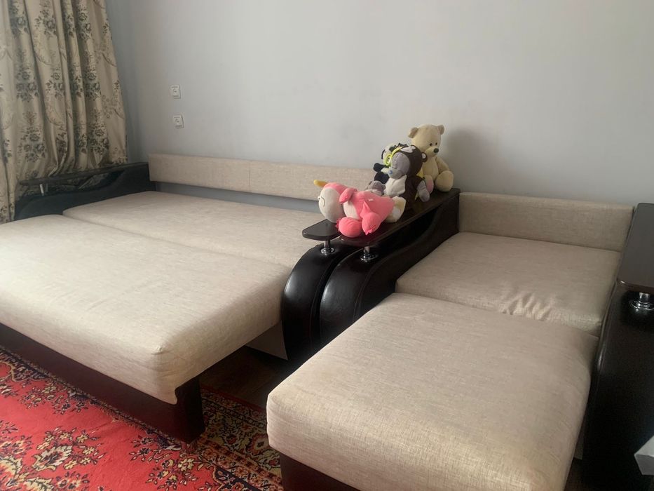 Продаю диван в хорошем состояний