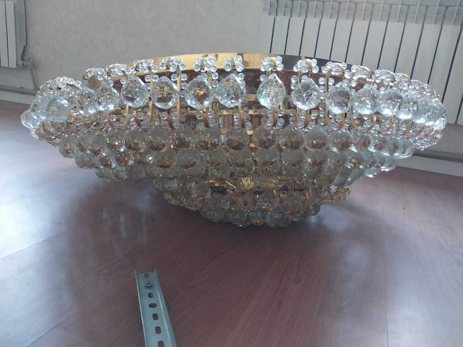 Б/у люстры состояние хорошие