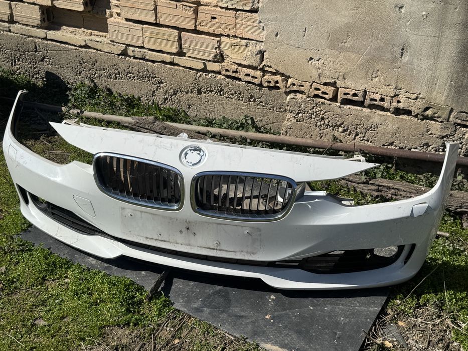 Предна броня bmw F30