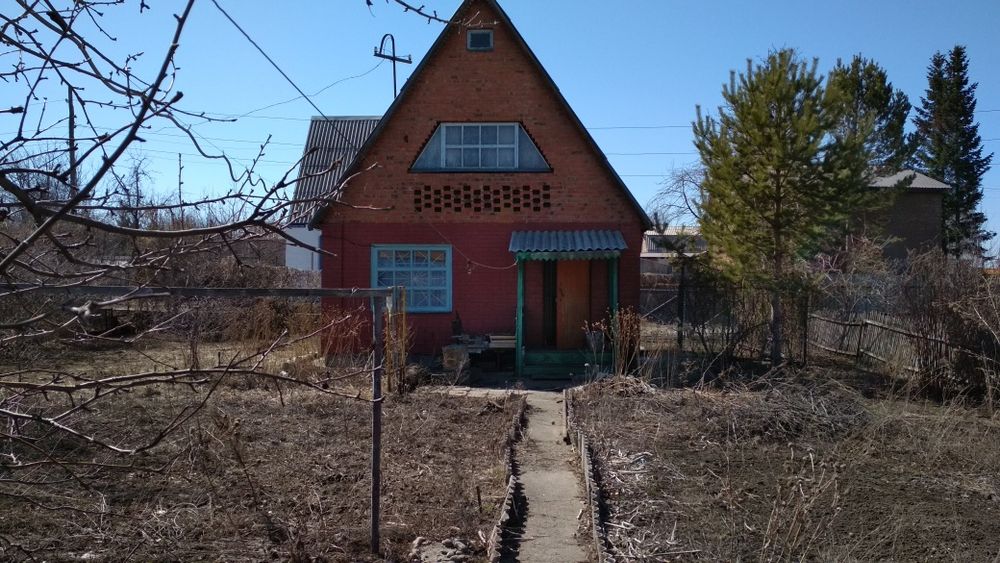 Продам дом с земельным участком