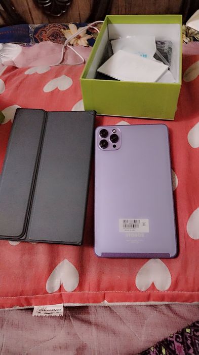 Simkarta ketadi filishka ketadi 1 kun zaryad uwlaydi Internetda